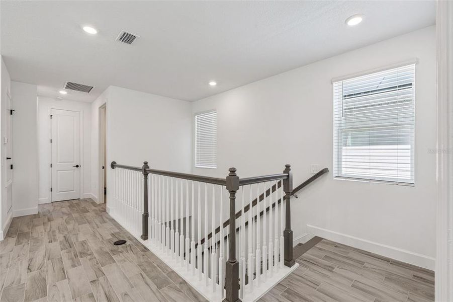 Spacious, unfurnished interior of a new home in , Winter Garden (Image 24).