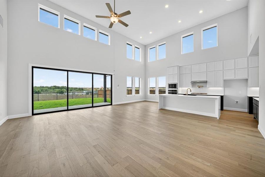 Spacious, unfurnished interior of a new home in Walsh Ranch, Fort Worth (Image 25).