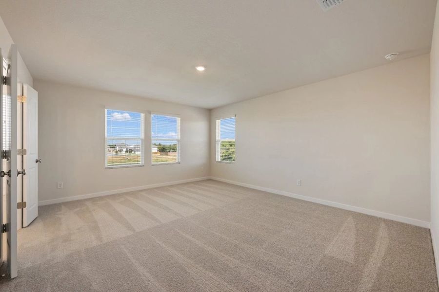 Spacious, unfurnished interior of a new home in Patterson Ranch, Georgetown (Image 22).
