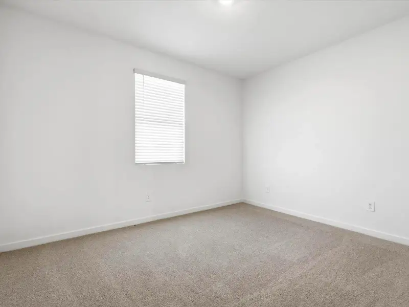 Spacious, unfurnished interior of a new home in Anthem at Merrill Ranch Reserve Series, Florence (Image 14).