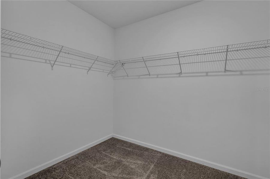 Spacious, unfurnished interior of a new home in Knightsbridge, Kissimmee (Image 27).