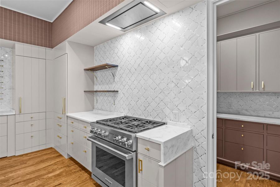 Image 42 of a home in .