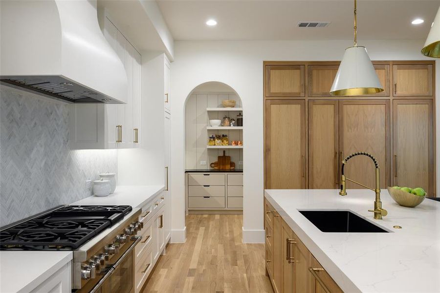 Furnished interior view inside a new home in , Dallas (Image 28). Furnished interior view inside a new home in , Dallas (Image 28).