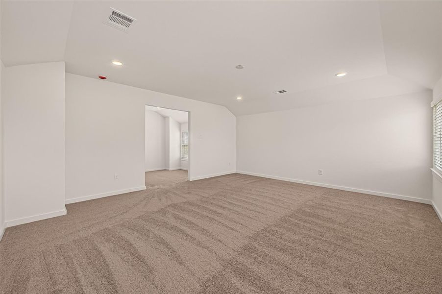 Spacious, unfurnished interior of a new home in Foxtail Palms, Manvel (Image 21). Spacious, unfurnished interior of a new home in Foxtail Palms, Manvel (Image 21).
