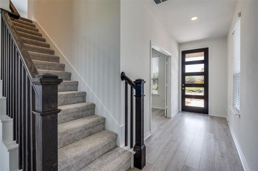 Image 25 of a home in Cottonwood Creek.