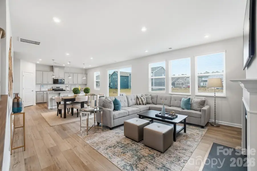 Kitchen/breakfast and gathering room