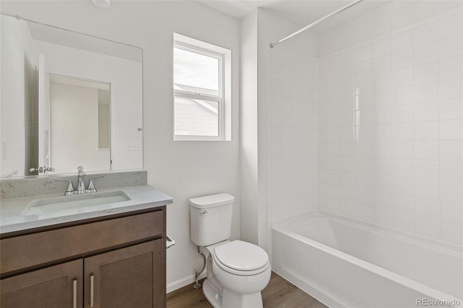 Furnished interior view inside a new home in Turnberry, Commerce City (Image 11).