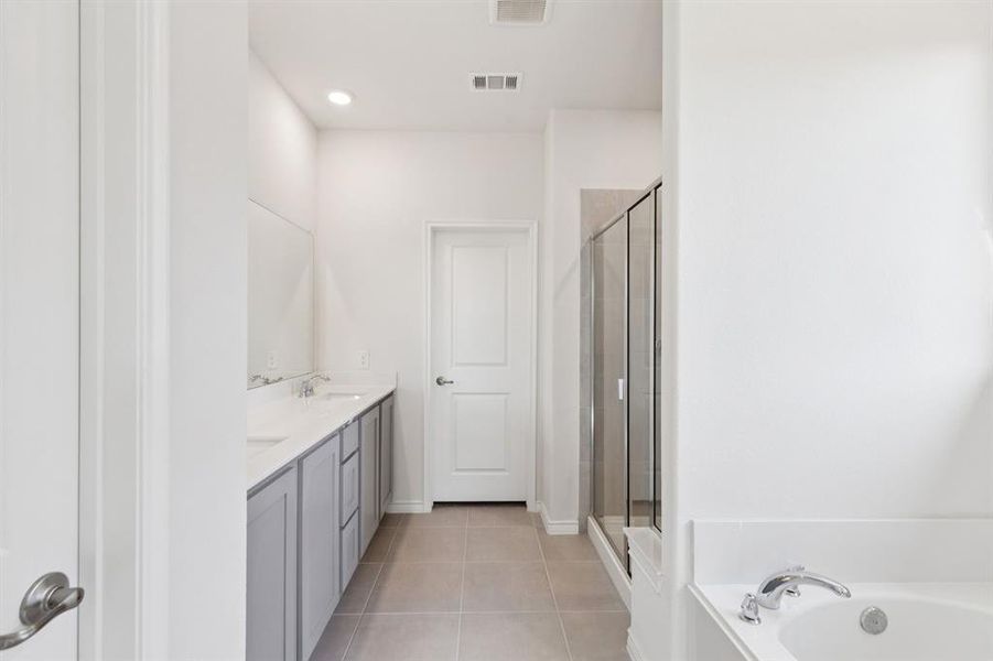 Furnished interior view inside a new home in , Anna (Image 19).