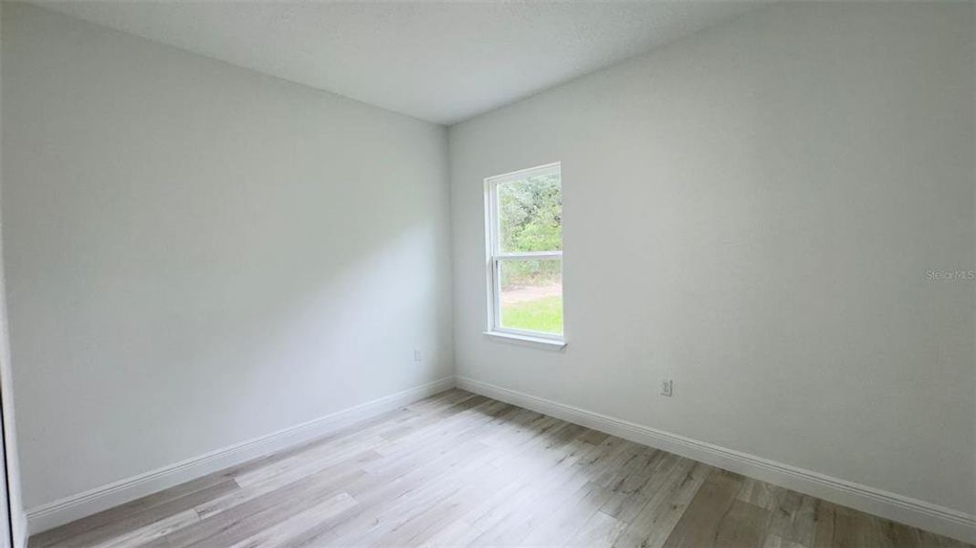 Spacious, unfurnished interior of a new home in , Citrus Springs (Image 22).