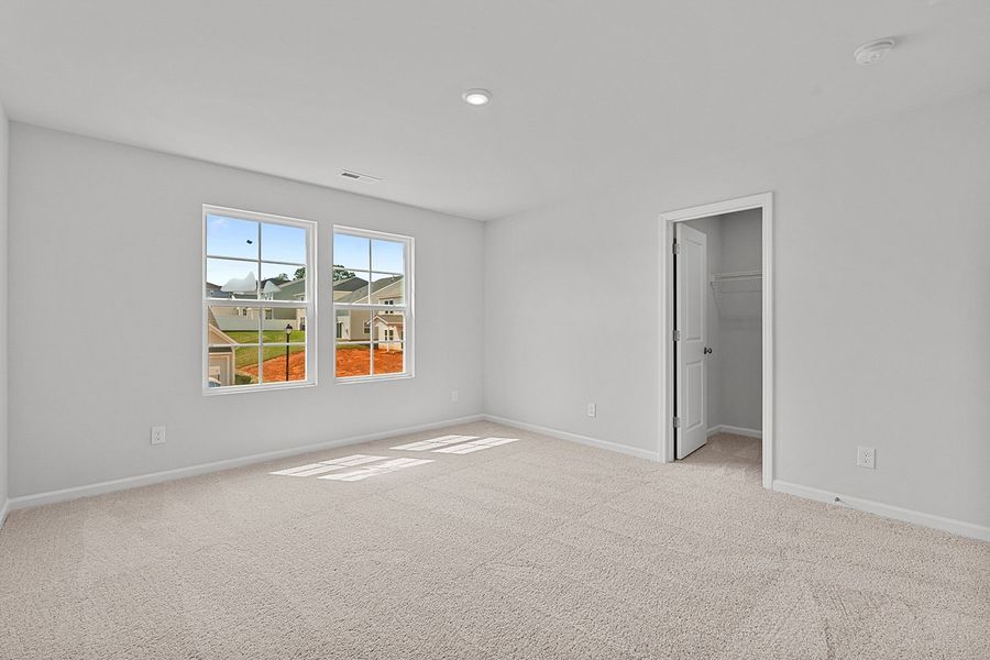 Spacious, unfurnished interior of a new home in Hanes Lake, Winston-Salem (Image 39). Spacious, unfurnished interior of a new home in Hanes Lake, Winston-Salem (Image 39).