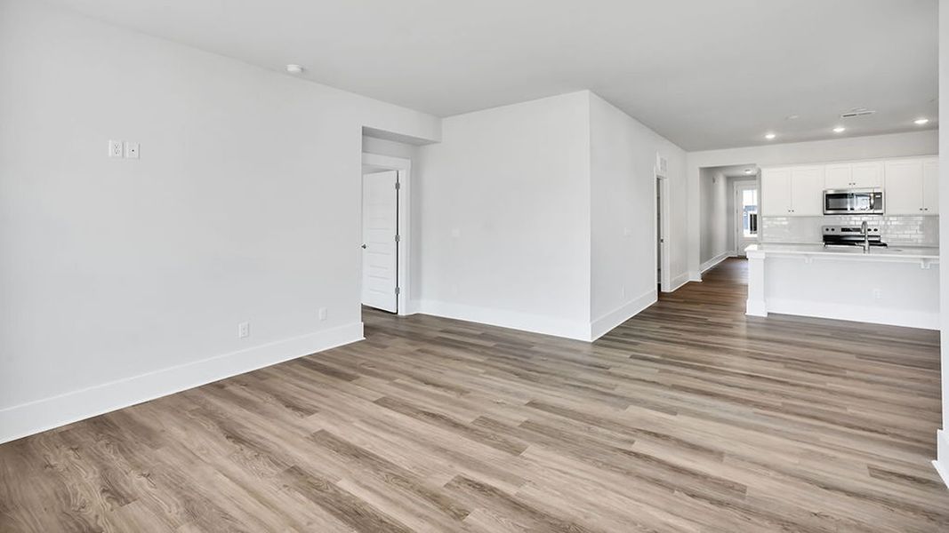 Spacious, unfurnished interior of a new home in The Haven at Indigo Preserve, Leland (Image 15).