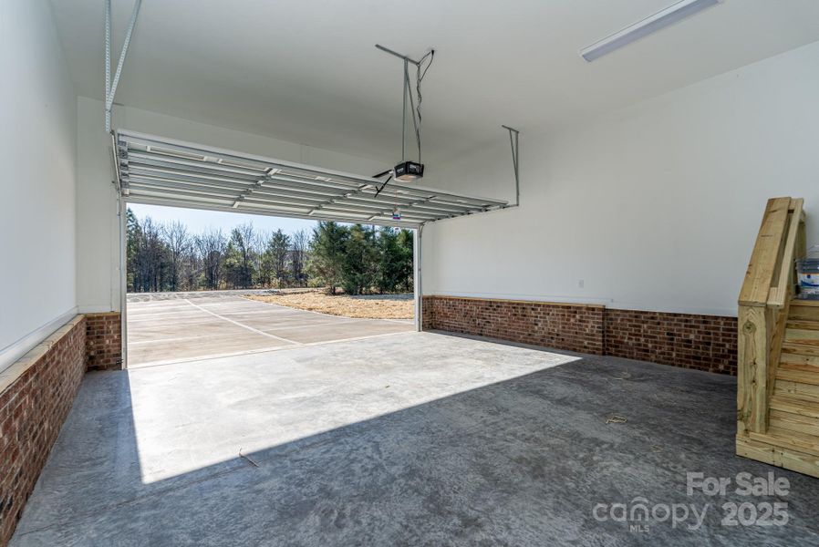 Spacious, unfurnished interior of a new home in , Rock Hill (Image 25). Spacious, unfurnished interior of a new home in , Rock Hill (Image 25).