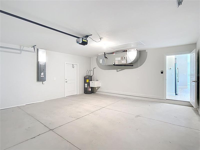 Spacious, unfurnished interior of a new home in , Port Charlotte (Image 24).