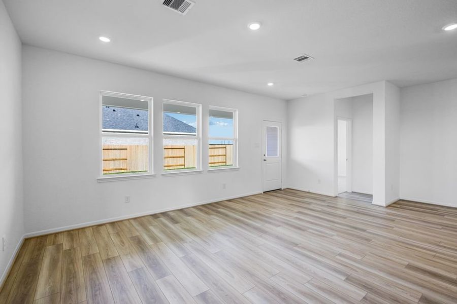 Spacious, unfurnished interior of a new home in Brookewater 45s, Rosenberg (Image 12). Spacious, unfurnished interior of a new home in Brookewater 45s, Rosenberg (Image 12).