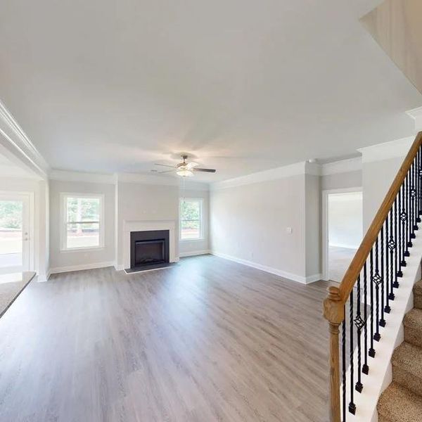 Spacious, unfurnished interior of a new home in Mirror Lake at South Harbour, Villa Rica (Image 13).