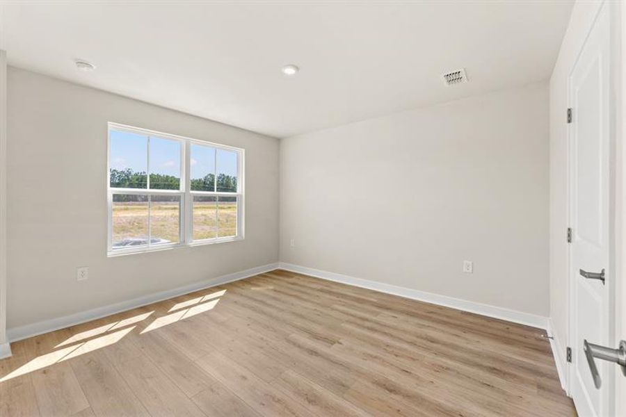 Spacious, unfurnished interior of a new home in Stoneridge, Myrtle Beach (Image 18). Spacious, unfurnished interior of a new home in Stoneridge, Myrtle Beach (Image 18).