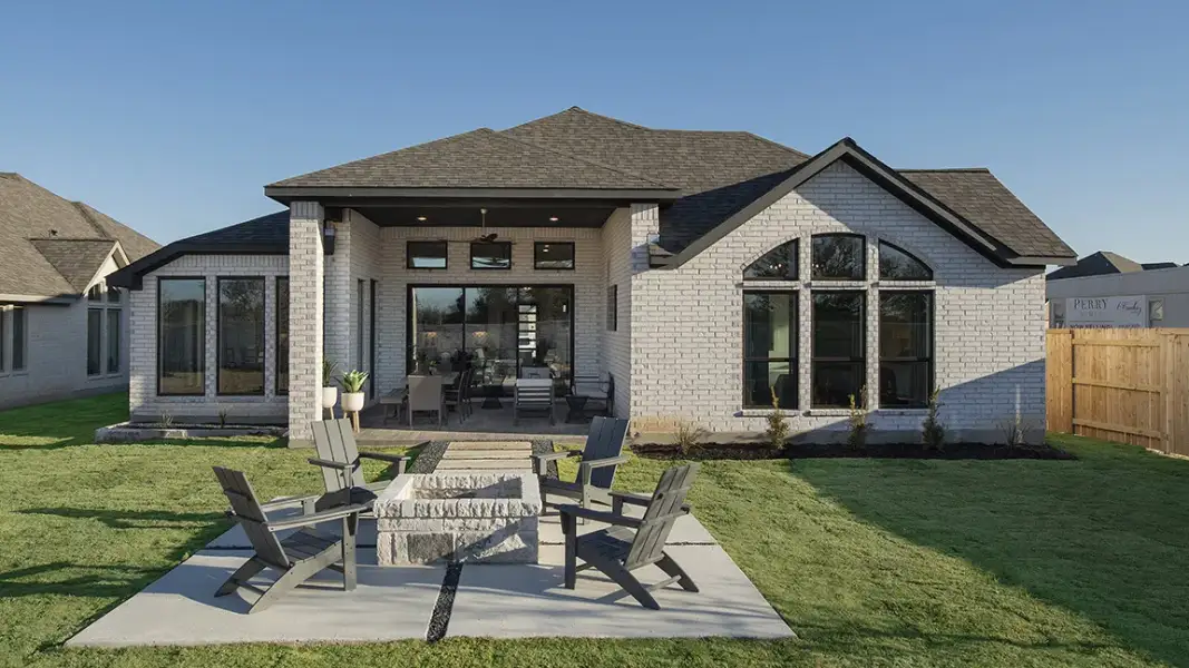 Representative exterior details of a home built from the 2916W by Perry Homes in Veramendi, New Braunfels (Image 3).
