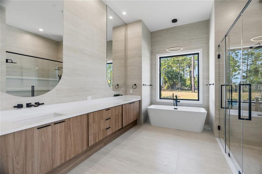 Furnished interior view inside a new home in , Montverde (Image 10).