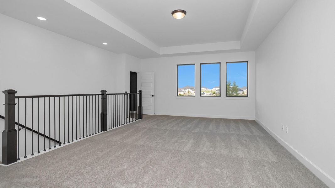 Spacious, unfurnished interior of a new home in Fulshear Lakes 80', Fulshear (Image 21).