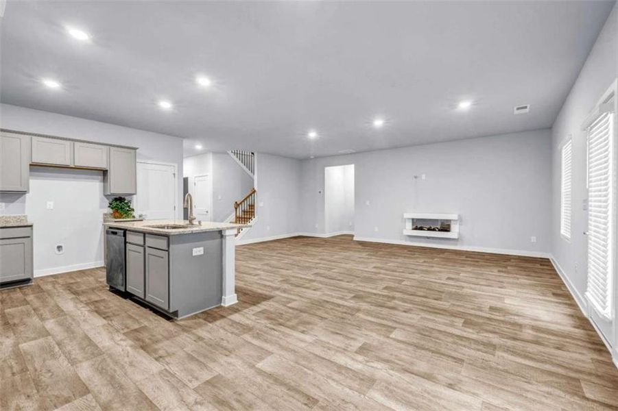 Furnished interior view inside a new home in Palmetto Oaks Phase III, Palmetto (Image 7). Furnished interior view inside a new home in Palmetto Oaks Phase III, Palmetto (Image 7).