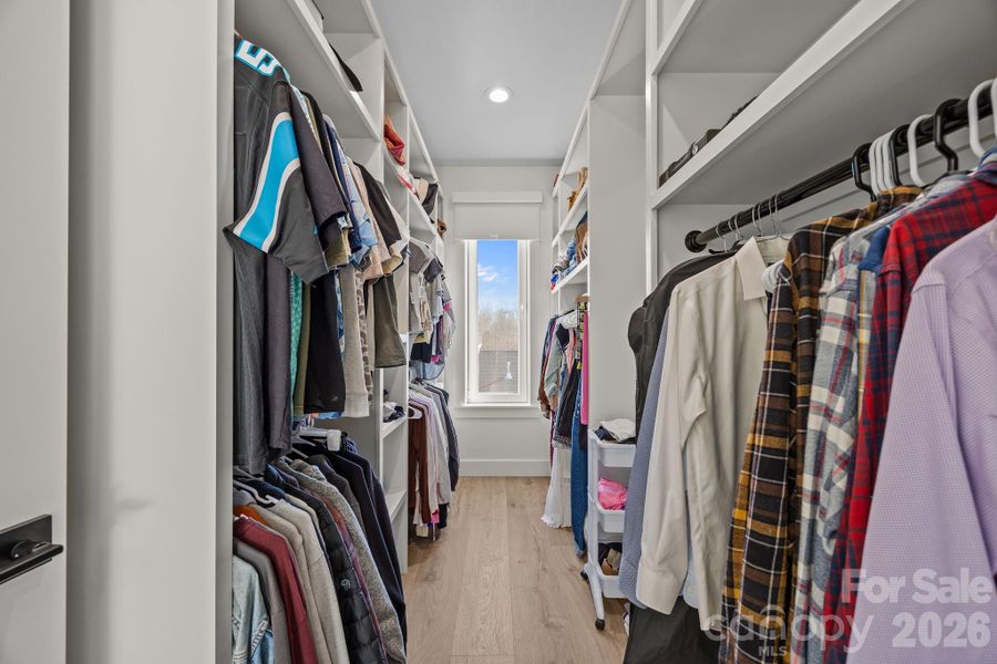 Image 37 of a home in .