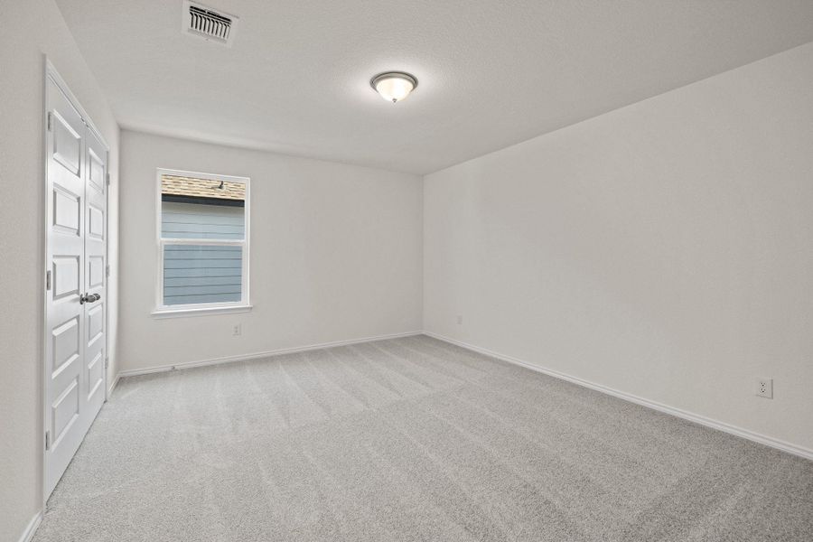 Spacious, unfurnished interior of a new home in Sonterra - Cool Water, Jarrell (Image 19).