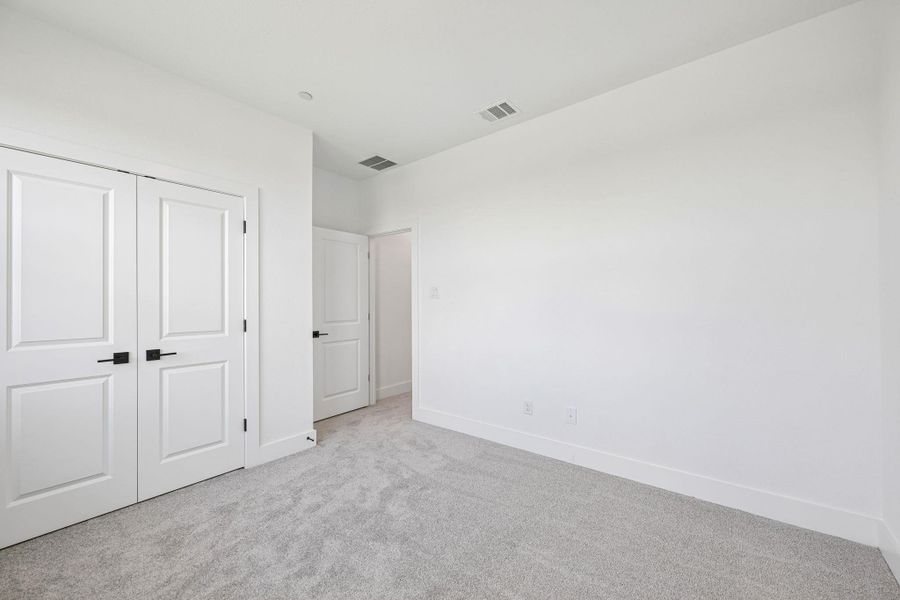 Spacious, unfurnished interior of a new home in Avery Centre, Round Rock (Image 31). Spacious, unfurnished interior of a new home in Avery Centre, Round Rock (Image 31).