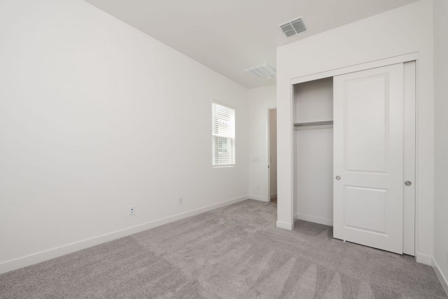 Spacious, unfurnished interior of a new home in Terraza, San Tan Valley (Image 8). Spacious, unfurnished interior of a new home in Terraza, San Tan Valley (Image 8).