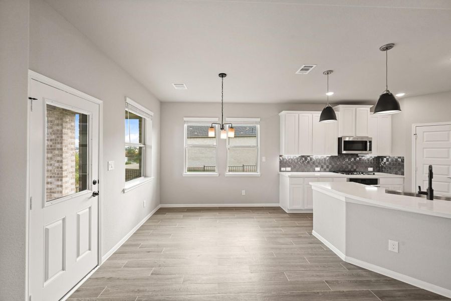 Furnished interior view inside a new home in Waterstone on Lake Conroe, Montgomery (Image 9). Furnished interior view inside a new home in Waterstone on Lake Conroe, Montgomery (Image 9).