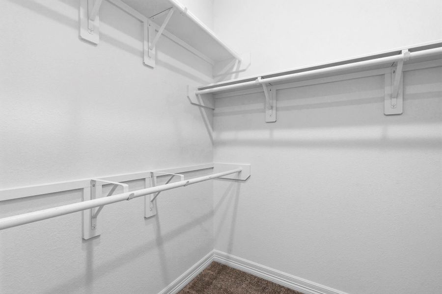 Spacious, unfurnished interior of a new home in Sunterra Lakes, Brookshire (Image 25).