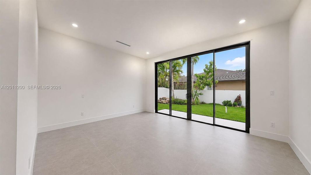 Spacious, unfurnished interior of a new home in , Miami Lakes (Image 77).