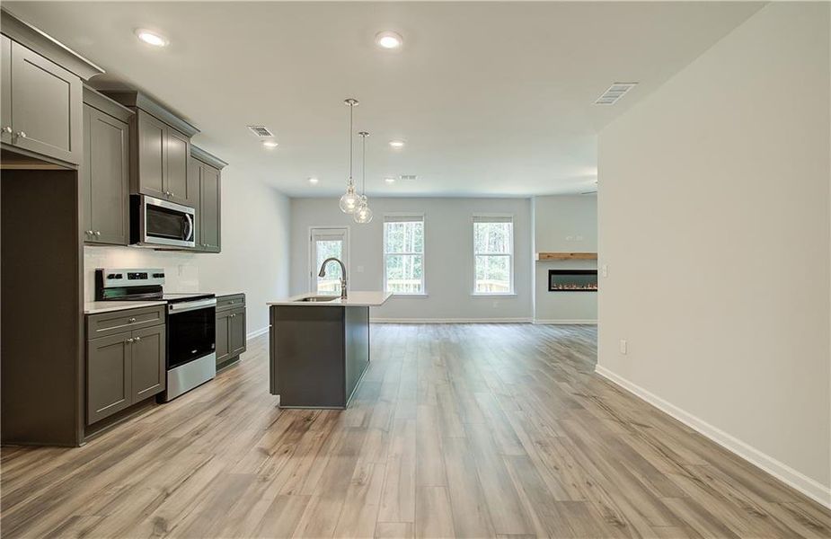 Spacious, unfurnished interior of a new home in Enclave at Evergreen, Fairburn (Image 19).