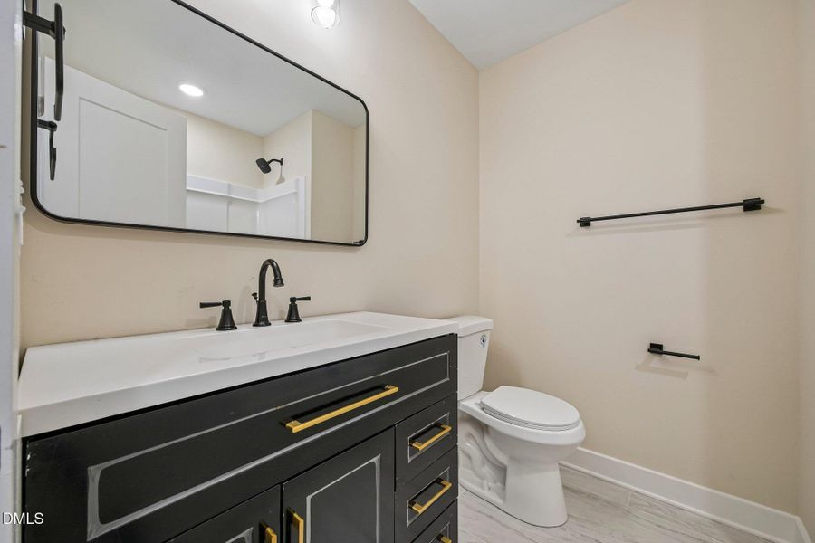 19-web-or-mls-Berwyn Ave-S1405-019