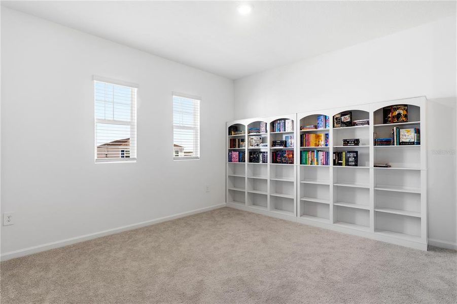 Spacious, unfurnished interior of a new home in Wellness Ridge, Clermont (Image 20).