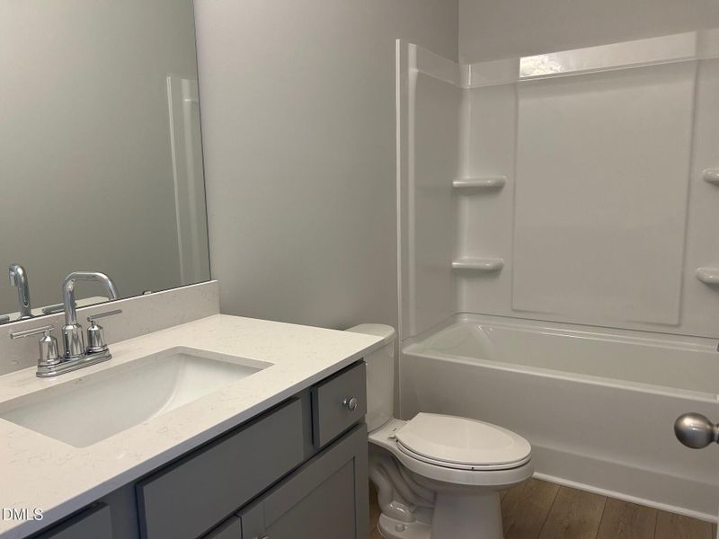 RNM 0049 Hall Bath