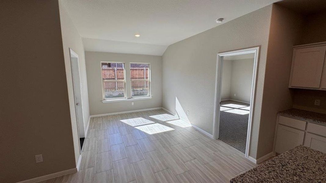 Spacious, unfurnished interior of a new home in Meadowbrook Estates, Cleburne (Image 7).