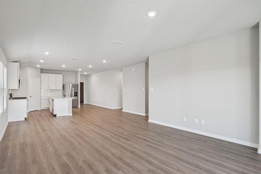 Photo is not of the actual home, but is an inspirational photo of builder’s model home and may depict options, furnishings, and/or decorator features that are not included.