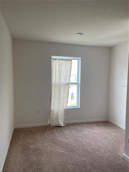 Spacious, unfurnished interior of a new home in Hamlets of Tavares, Tavares (Image 8).