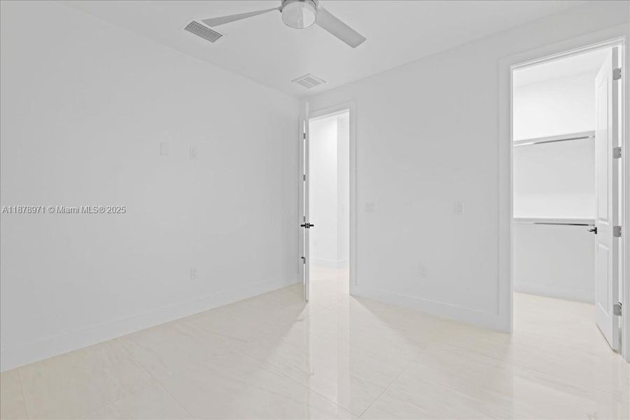 Spacious, unfurnished interior of a new home in , Labelle (Image 16).