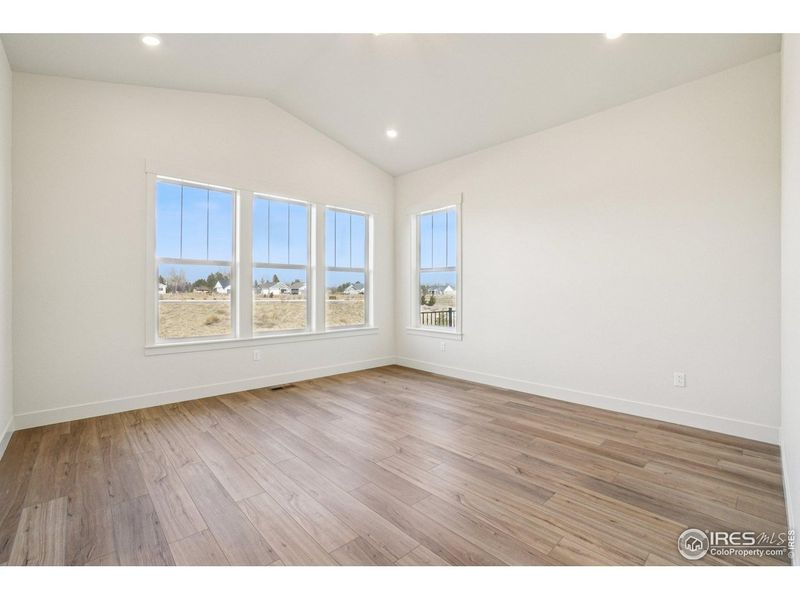 Spacious, unfurnished interior of a new home in Villa Collection, Fort Collins (Image 32).