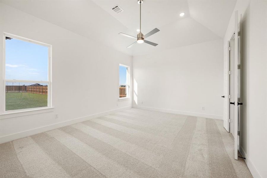Spacious, unfurnished interior of a new home in Settlers Glen, New Fairview (Image 30).