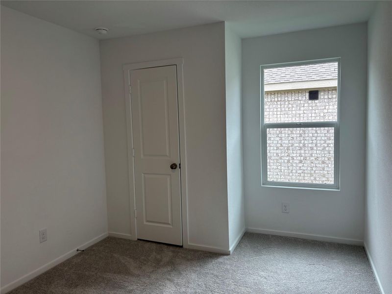 Spacious, unfurnished interior of a new home in Binford Creek, Waller (Image 20).