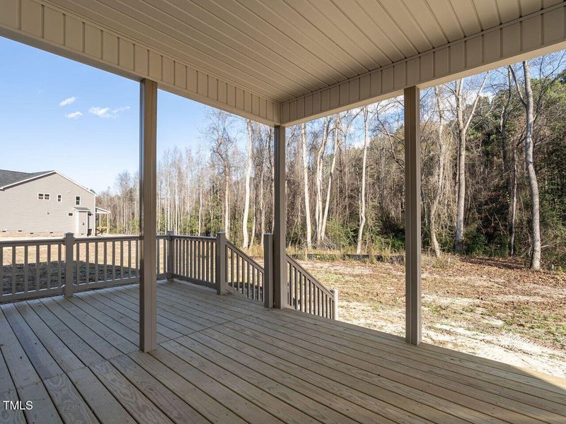 022-1280x960-screened-porch