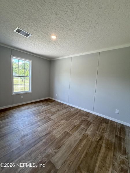 Spacious, unfurnished interior of a new home in , Starke (Image 20).