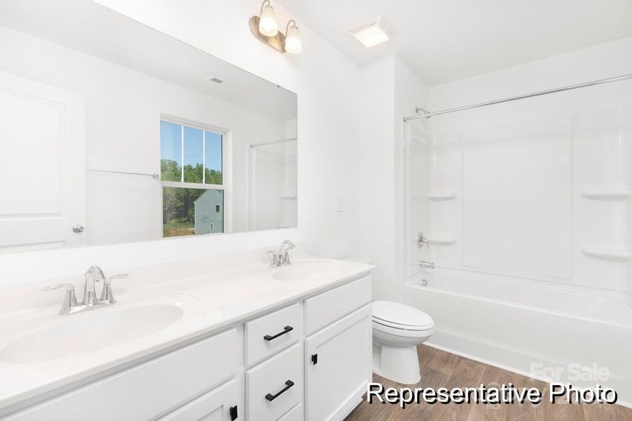 Furnished interior view inside a new home in Eagles Crest, Pageland (Image 7). Furnished interior view inside a new home in Eagles Crest, Pageland (Image 7).