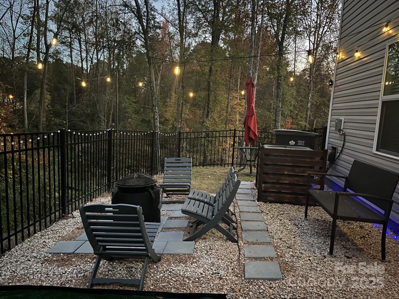 Community amenities in , Charlotte (Image 21).