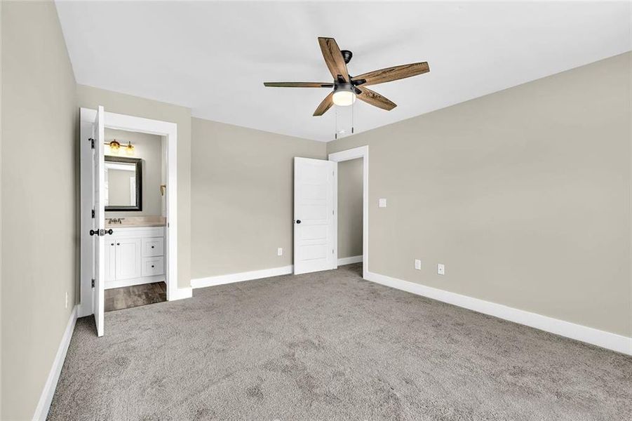 Spacious, unfurnished interior of a new home in , Macon (Image 36).