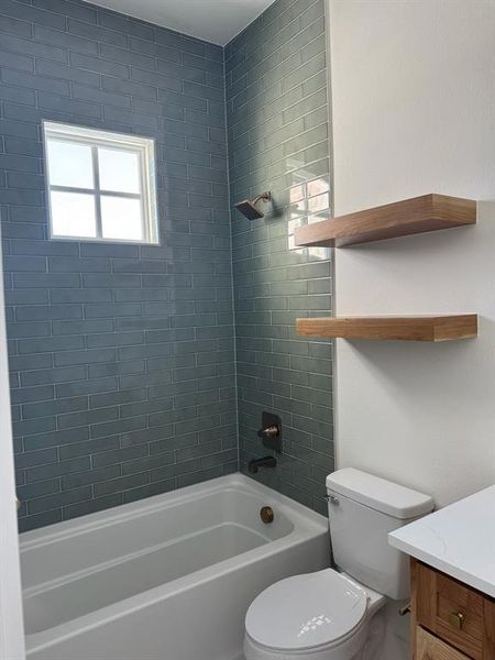 Furnished interior view inside a new home in , Gunter (Image 8).