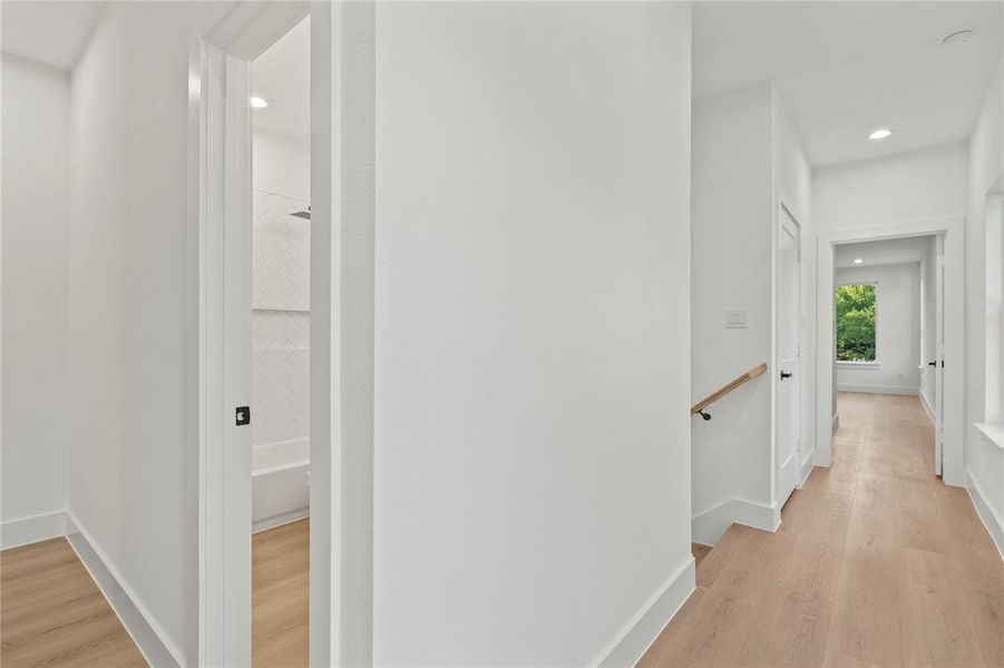 Spacious, unfurnished interior of a new home in , Dallas (Image 13).