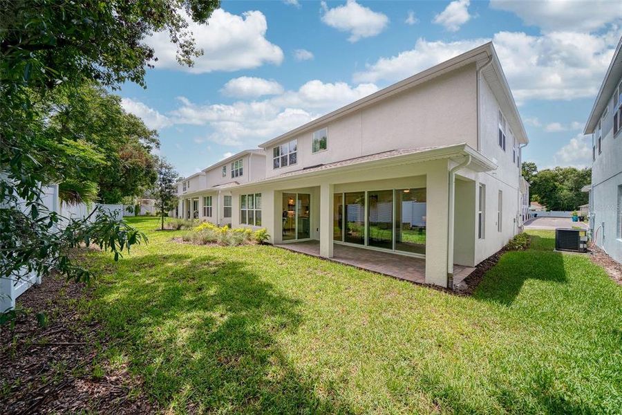 Exterior details and patio area of a home in , Orlando (Image 25).